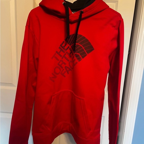 The North Face Men's Bold Red Pullover - Picture 1 of 3
